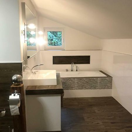 Friedrichsruh 2 Apartment Waldershof ภายนอก รูปภาพ